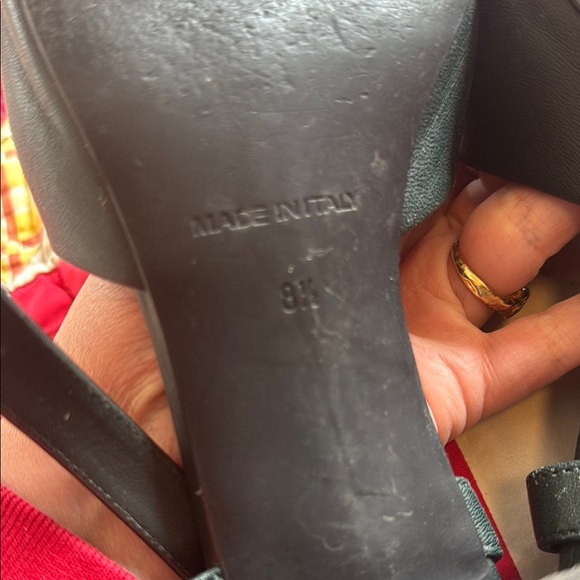 Everlane Dark Green Block Heel Sandal with Sleek Design - Picture 8 of 9